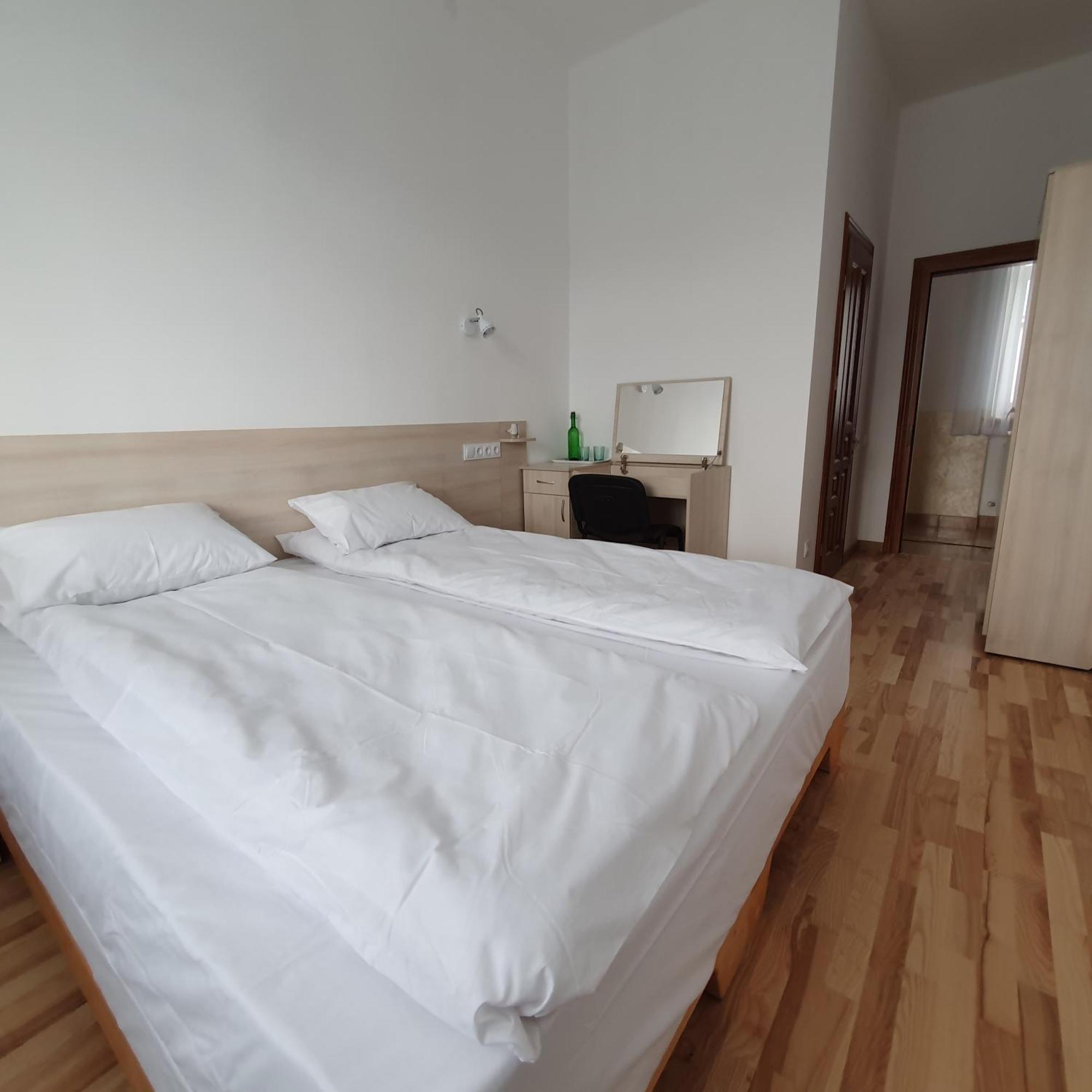 Дім Святого Йосифа İvano-Frankivsk Dış mekan fotoğraf